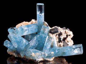 aquamarine-aquamarine gemstones-aquamarines